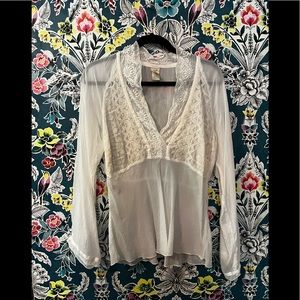 J Jill: women’s (M) 100% rayon crisp white blouse - Gorgeous detailing!
